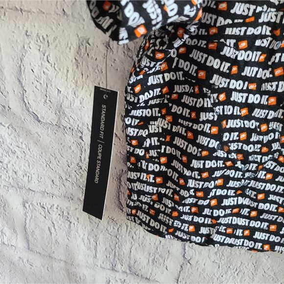 Nike Just Do It All Over Print Logo Crop Tee NWT Size Medium - Picture 5 of 11